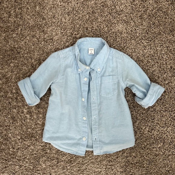 Four Toddler Boys Button-up Shirts - Picture 2 of 13